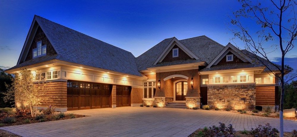 Difference between a Custom Luxury Home Builder and a Custom Contractor