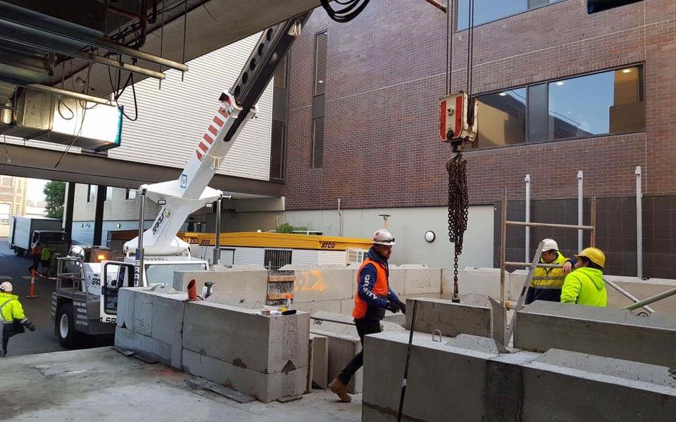 looking for a best Crane Hire Companies Melbourne