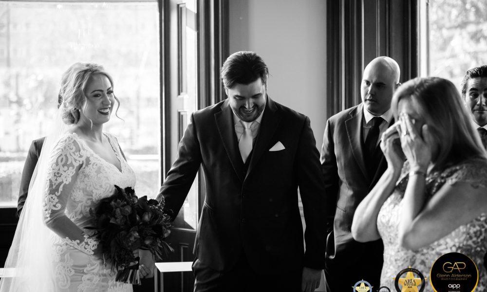 Planning for Wedding? Hire Professional Wedding Photographer